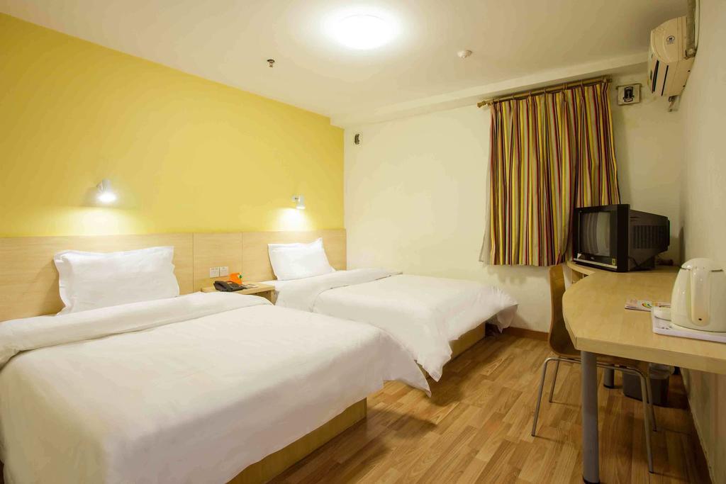 7Days Premium Shenzhen High New Science And Technology Park Subway Station Hotel Room photo